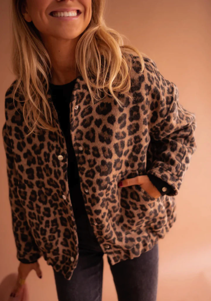 Quenla™ | Bold Leopard Jacket